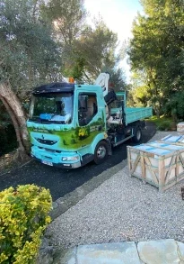 Ls Transports Location De Bennes Roquefort Les Pins Slide01